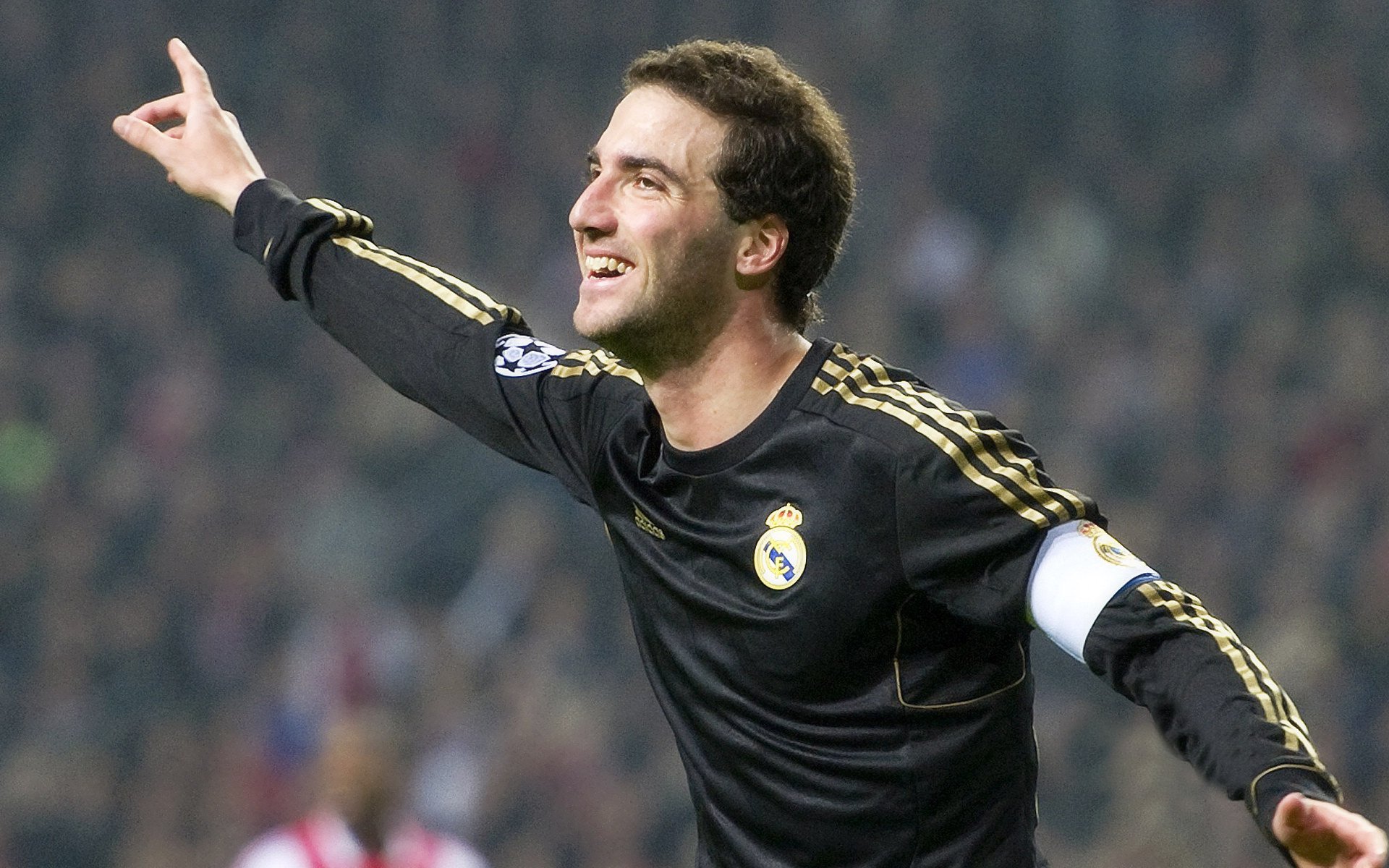 纪录追逐:不断刷新自己的顶级表现,持续刷新纪录